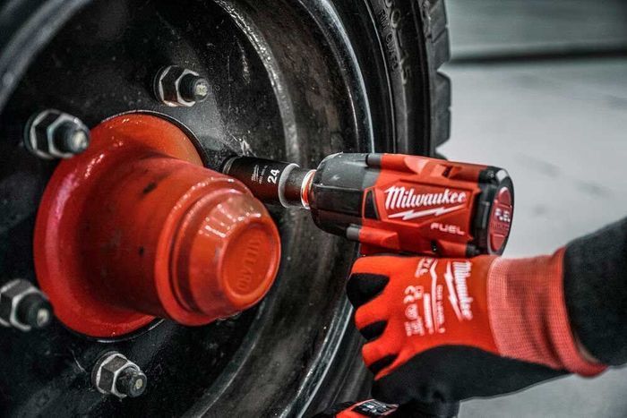Набір торцевих головок Milwaukee Shockwave Impact Duty, 1/2", 13 шт, 10&ndash;24 мм, кейс 4932480456 фото